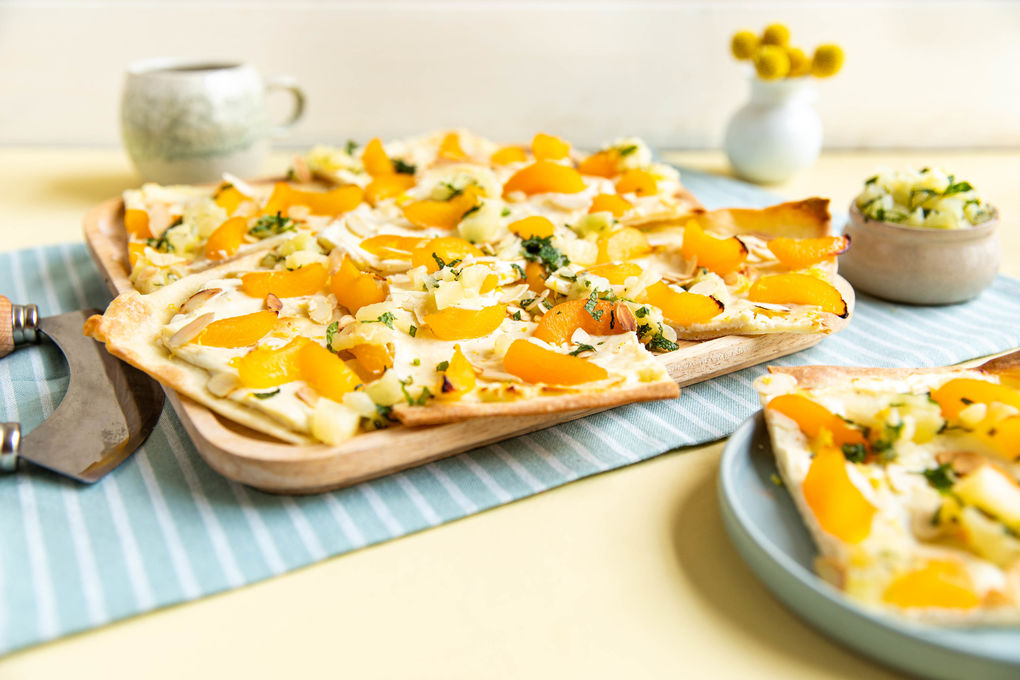 Special: ontbijtplaattaart met abrikozen en munt-ananasrelish